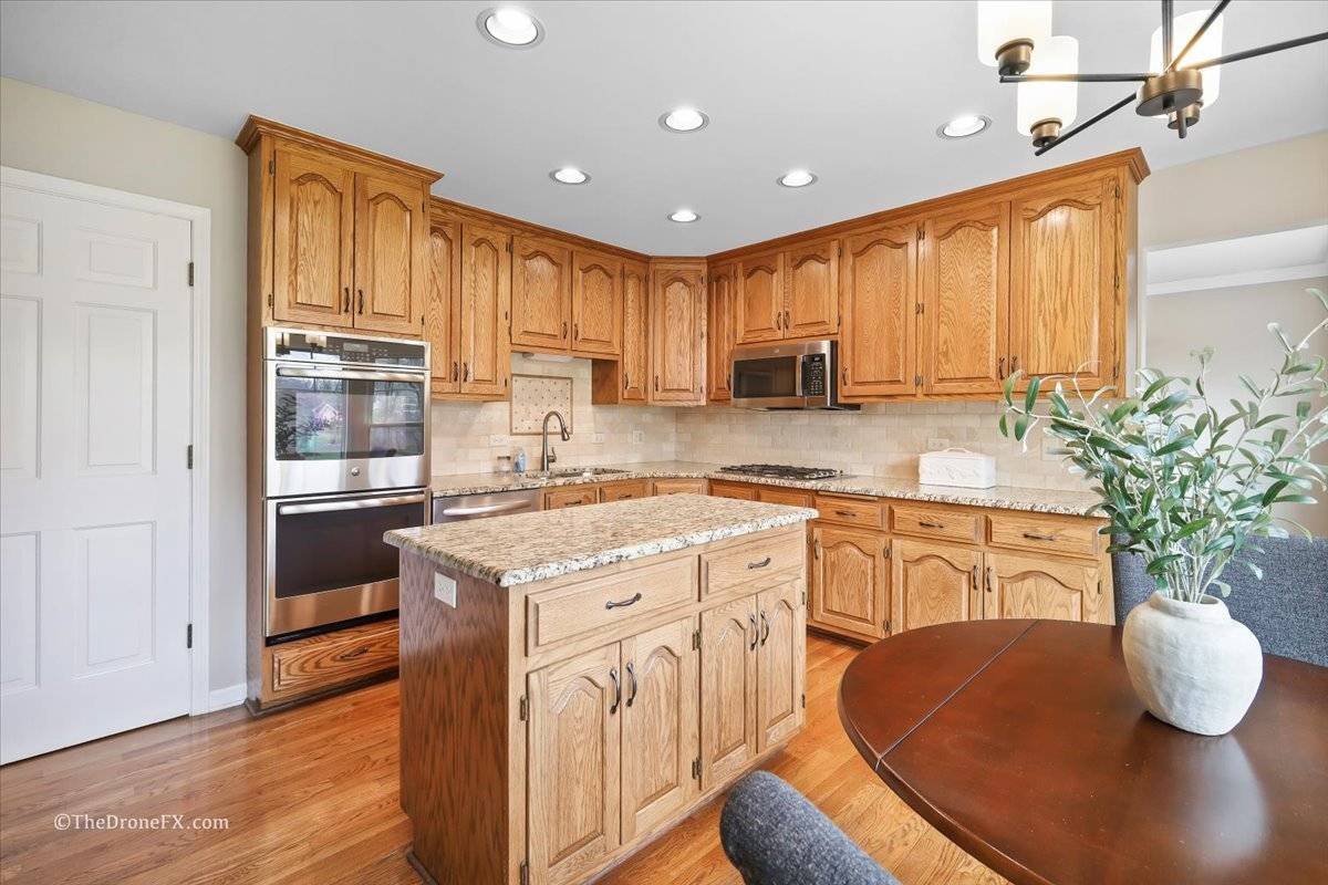 Wheaton, IL 60189,26w215 Tomahawk DR