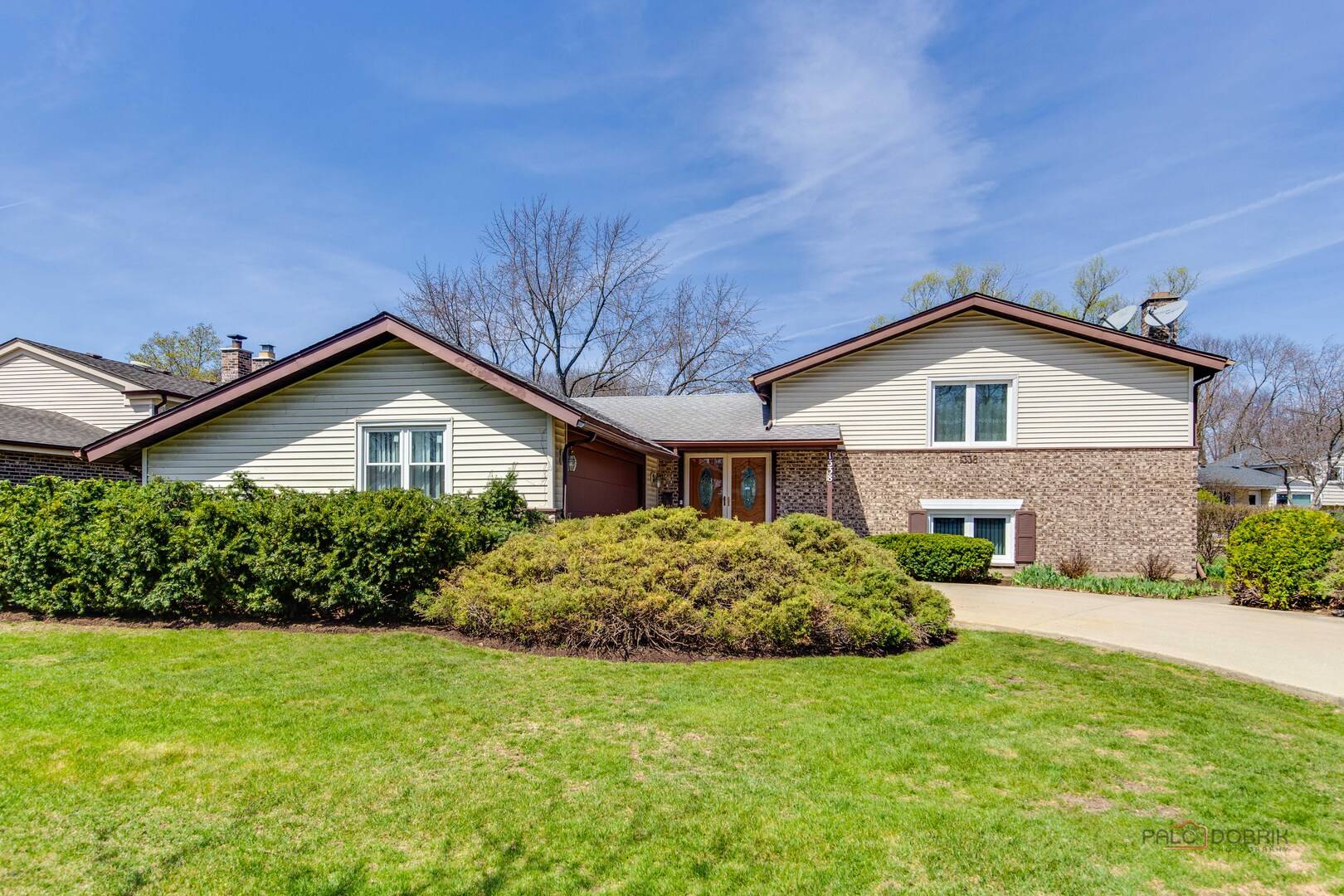 Arlington Heights, IL 60004,1338 E Best DR