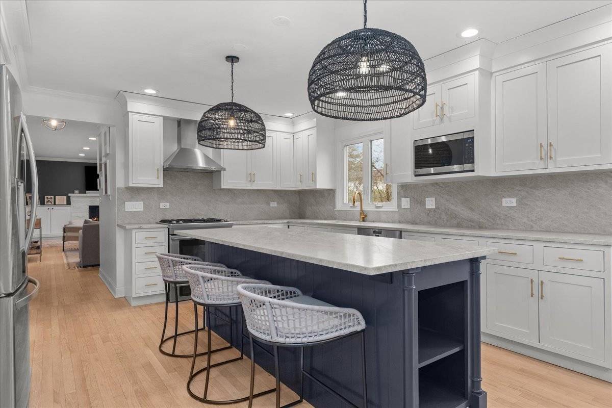 Deerfield, IL 60015,1680 Dartmouth LN