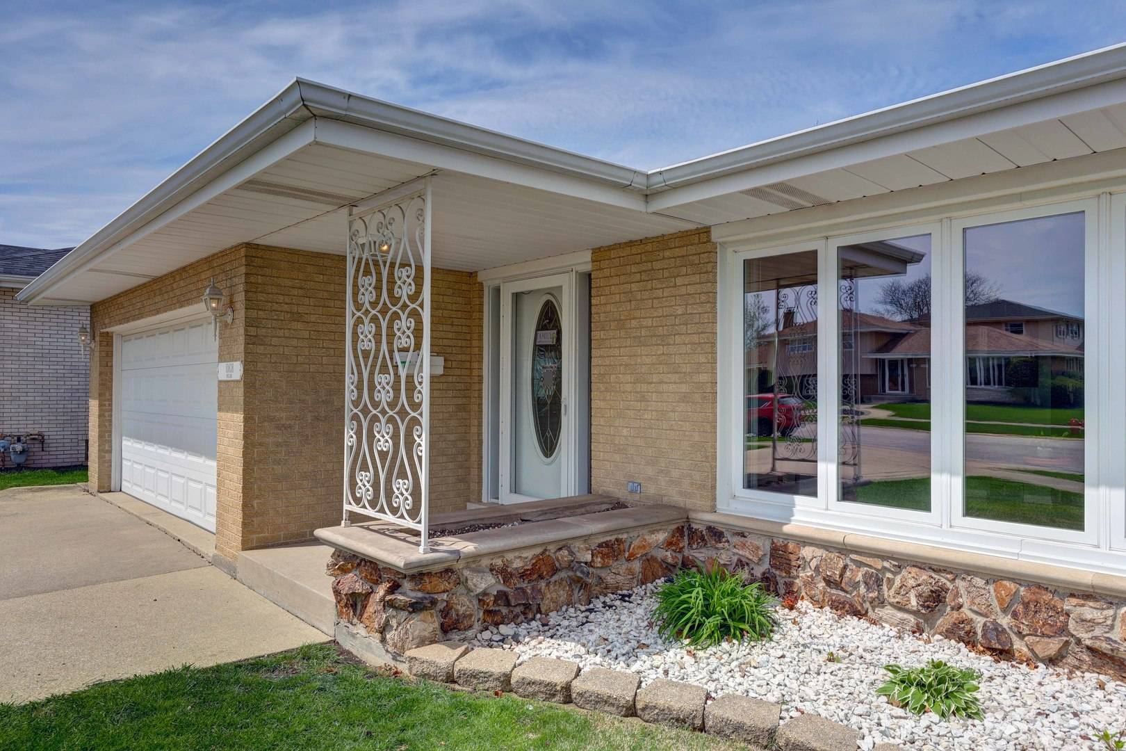 Westchester, IL 60154,10838 Nelson AVE