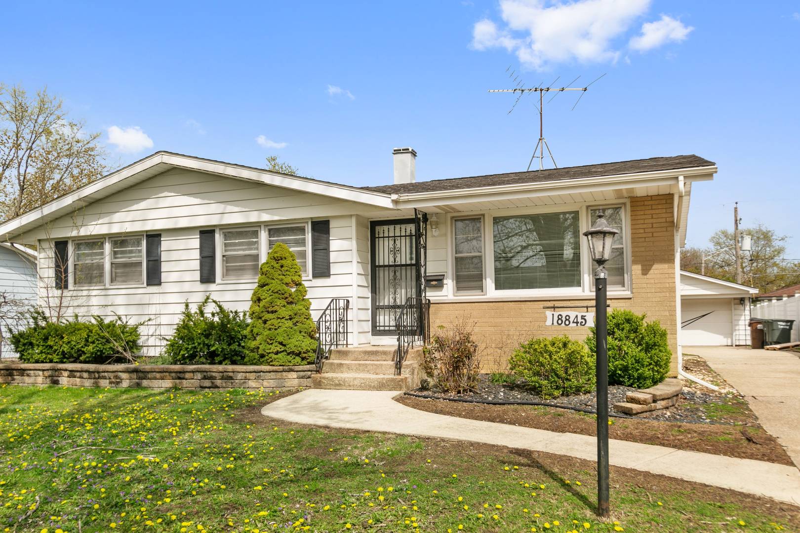 Lansing, IL 60438,18845 Park AVE