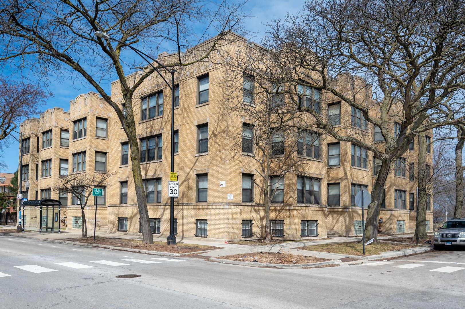 Chicago, IL 60649,3000 E 78th ST