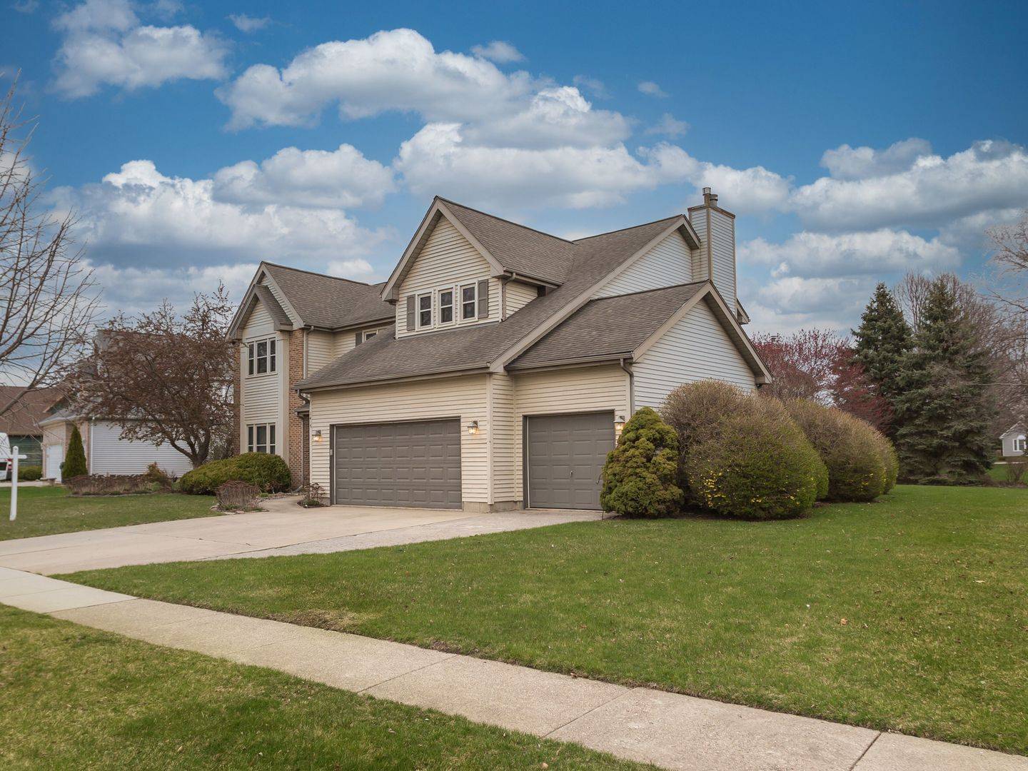 Algonquin, IL 60102,1415 Stonegate RD