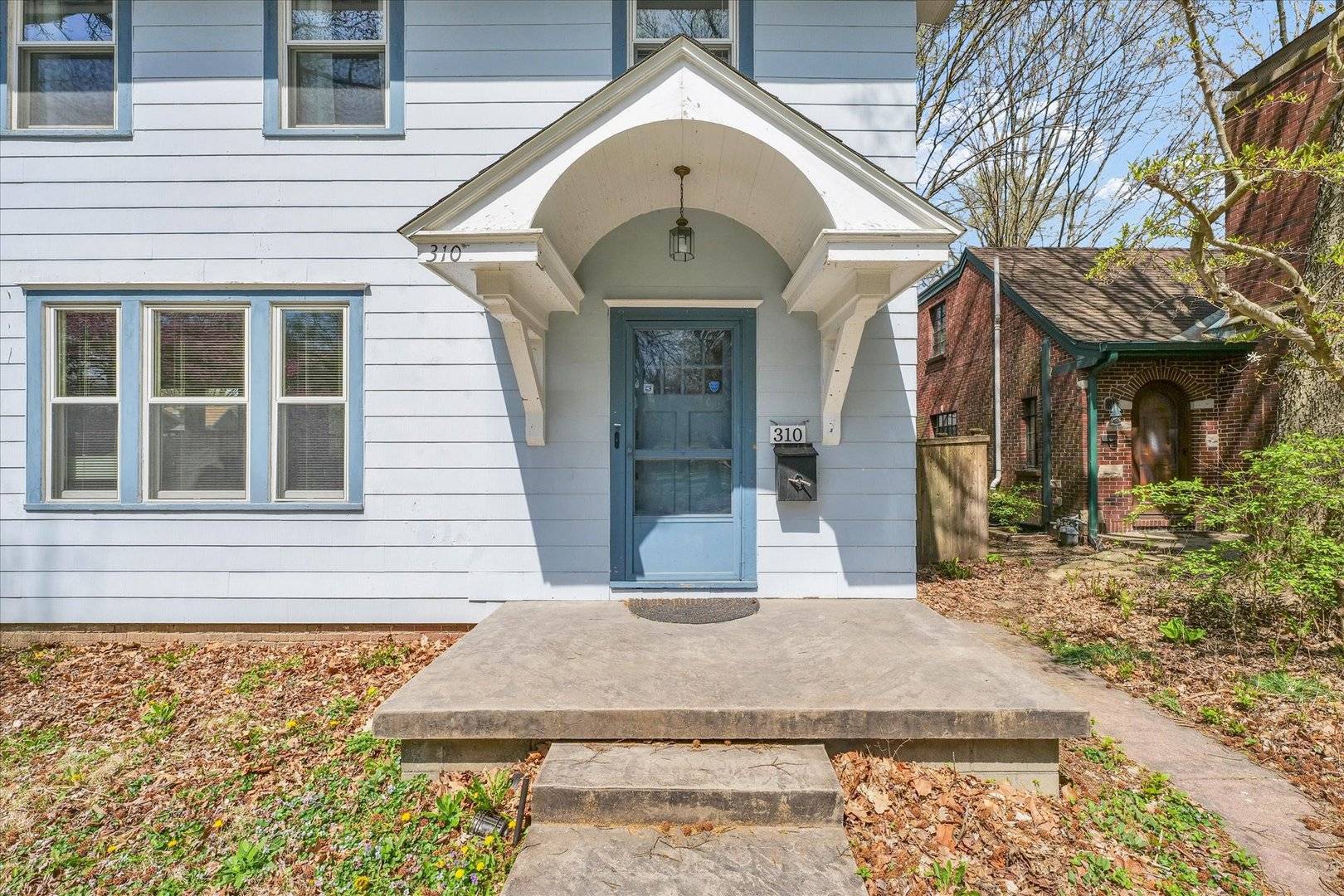 Urbana, IL 61801,310 W Iowa ST
