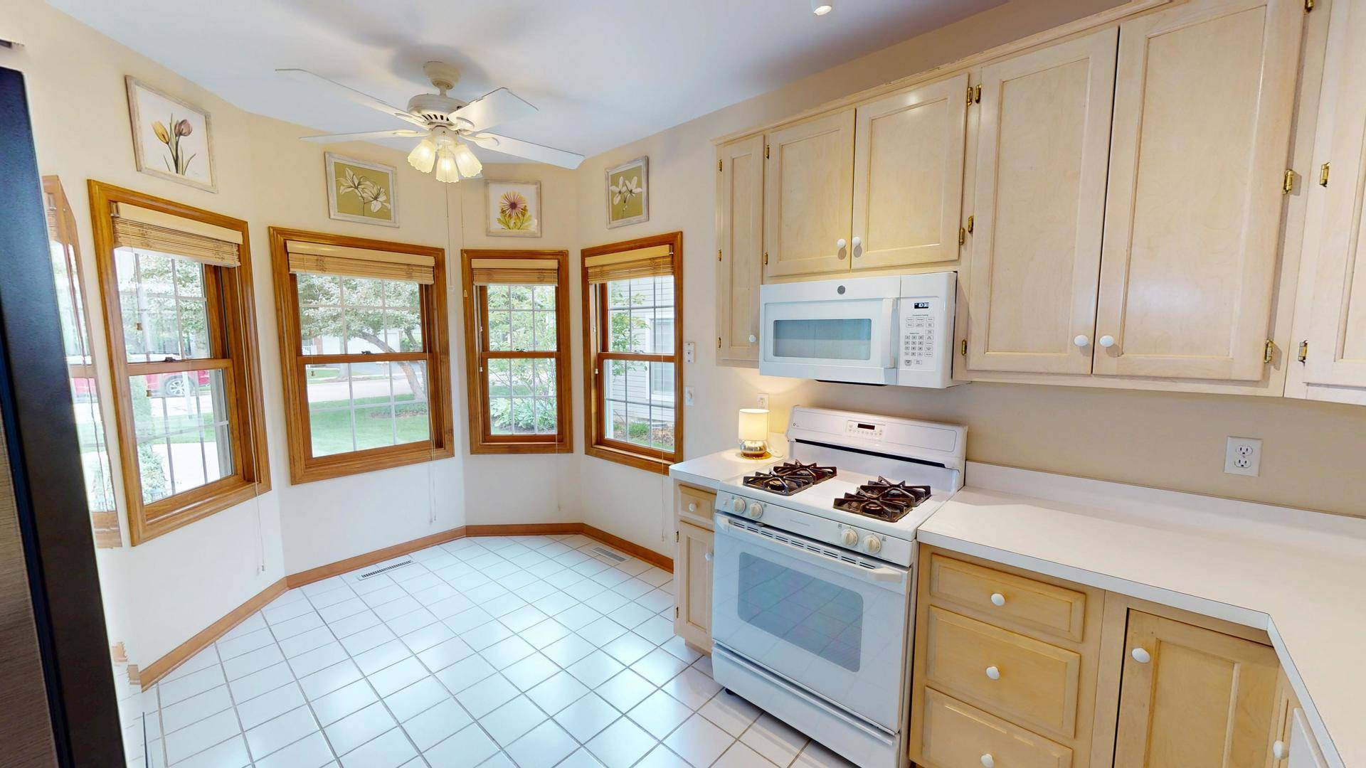 St. Charles, IL 60174,2013 Waverly CIR