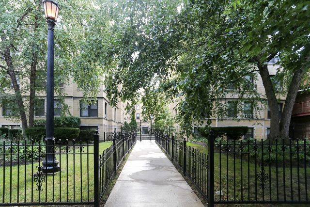 Chicago, IL 60640,4604 N Beacon ST #3F