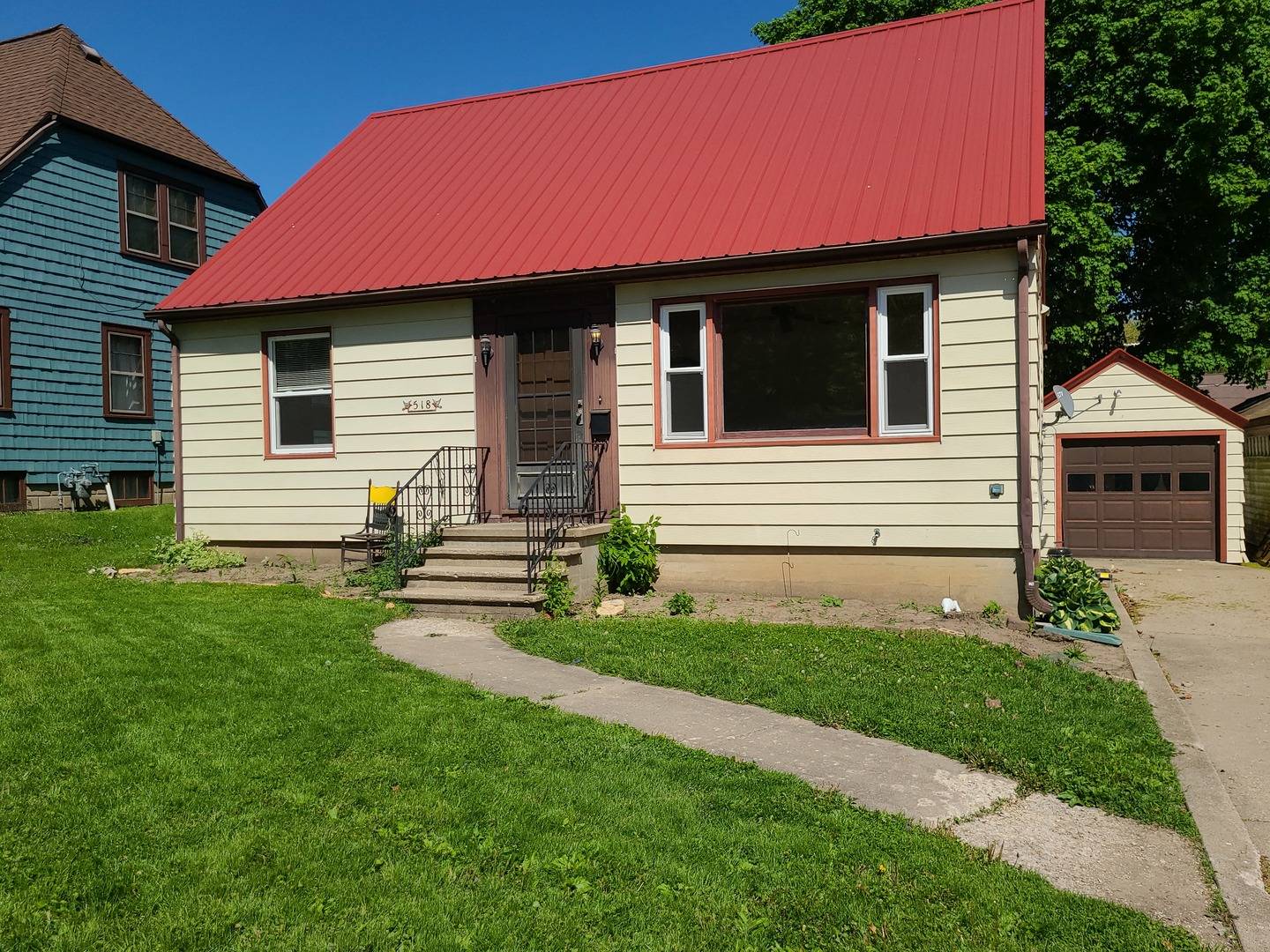 Dixon, IL 61021,518 3rd AVE