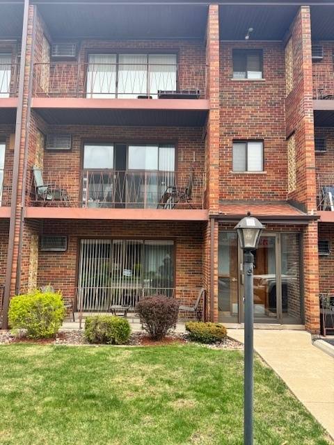 Chicago, IL 60638,6323 W 64th PL #1C