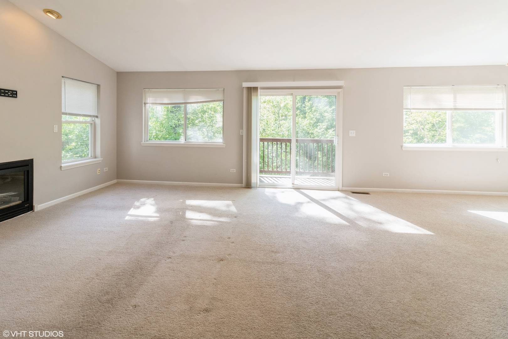 Streamwood, IL 60107,120 MEREDITH LN