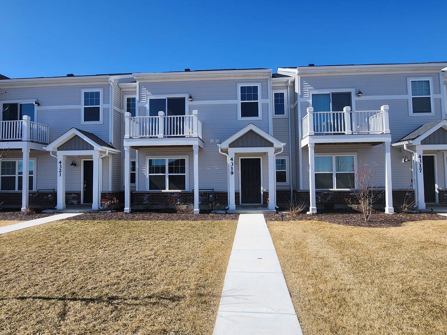 Aurora, IL 60504,4319 Chelsea Manor CIR