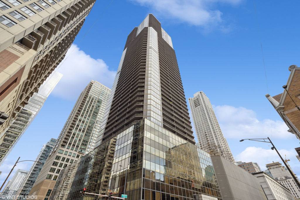 Chicago, IL 60611,10 E Ontario ST #4907