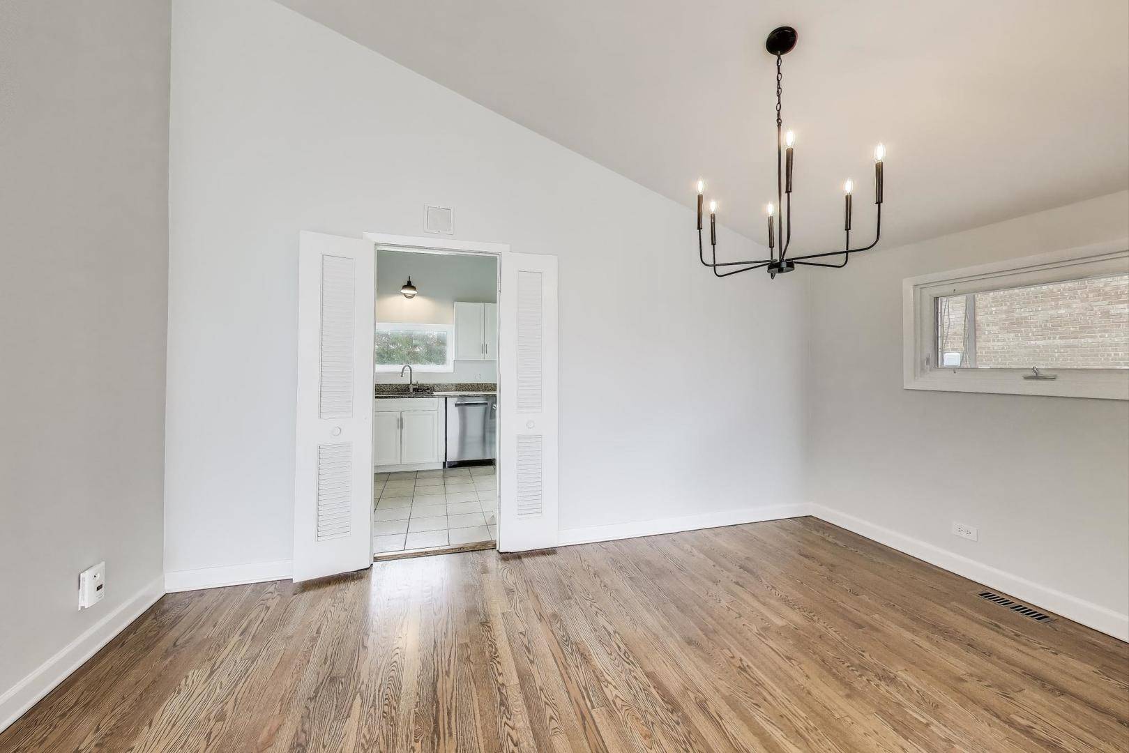 Wilmette, IL 60091,3119 WILMETTE RD