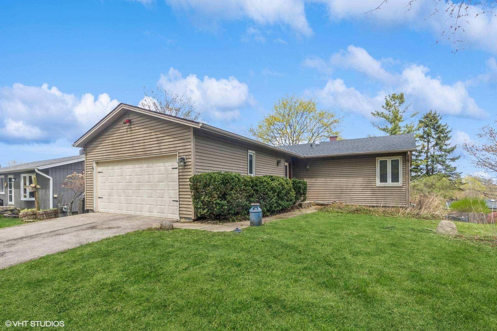 Cary, IL 60013,682 W Main ST