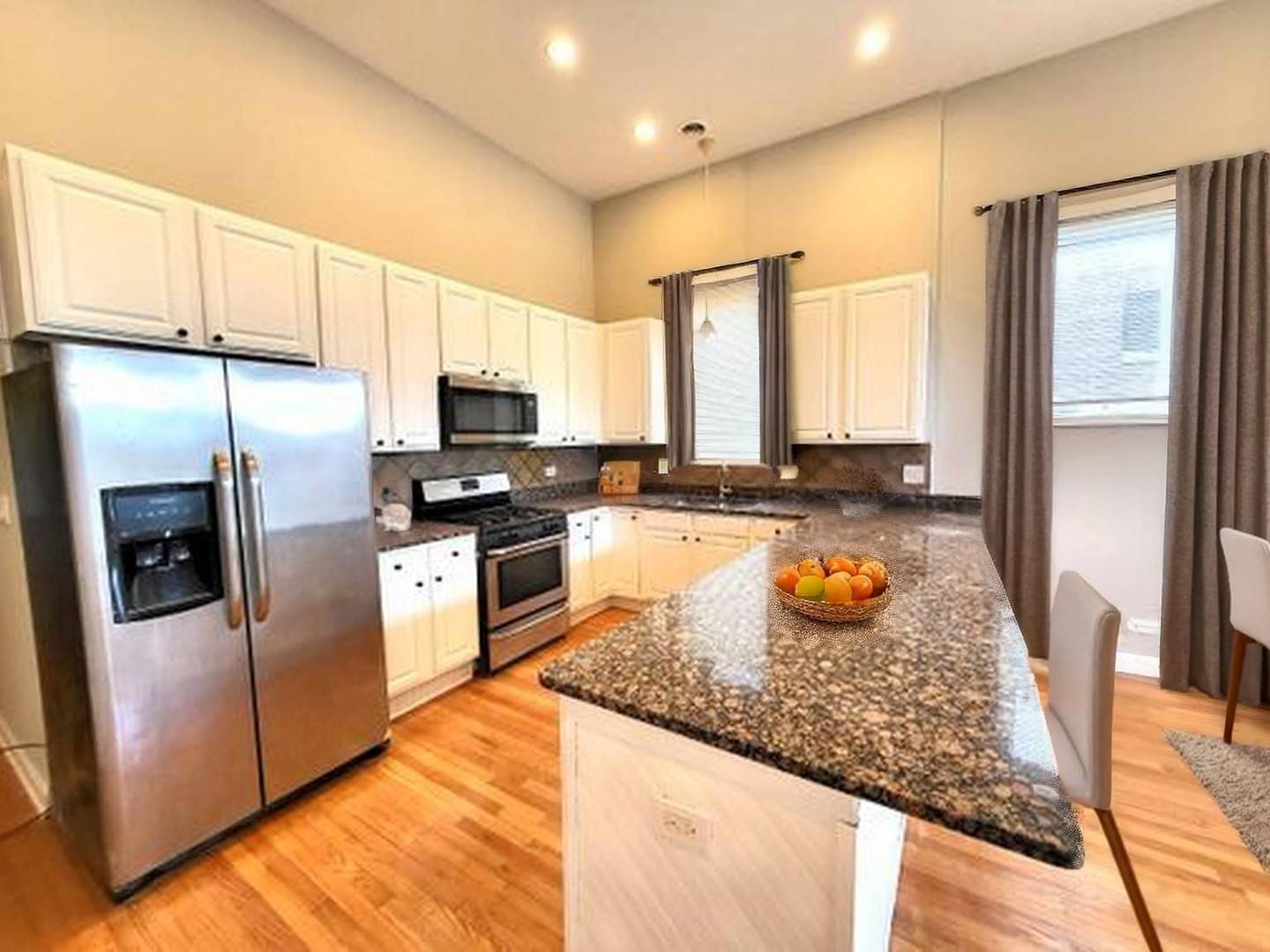 Chicago, IL 60653,4209 S Vincennes AVE #3S