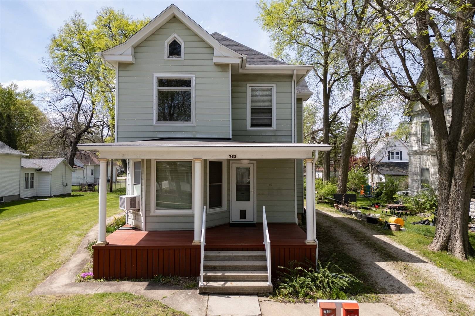 Pontiac, IL 61764,765 N Main ST