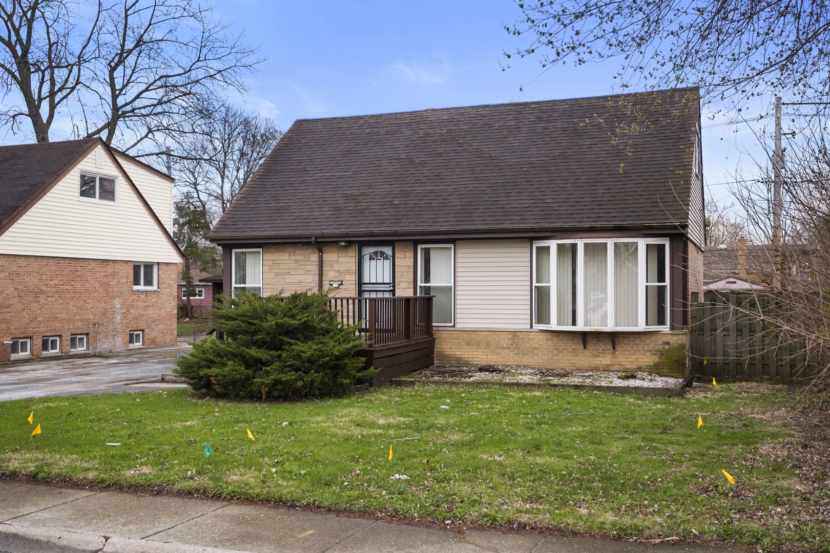 South Holland, IL 60473,15607 Rose DR