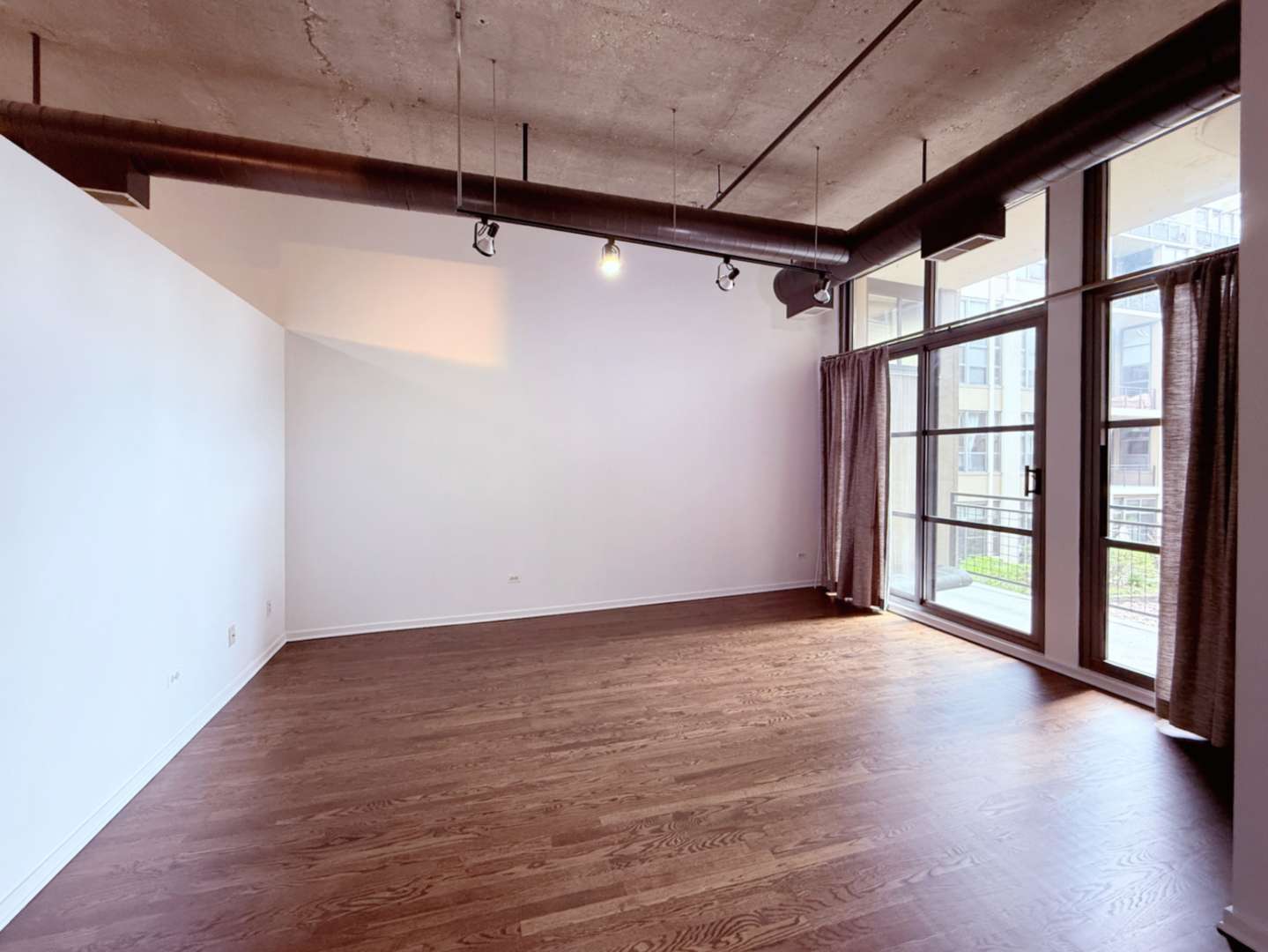 Chicago, IL 60610,900 N KINGSBURY ST #835
