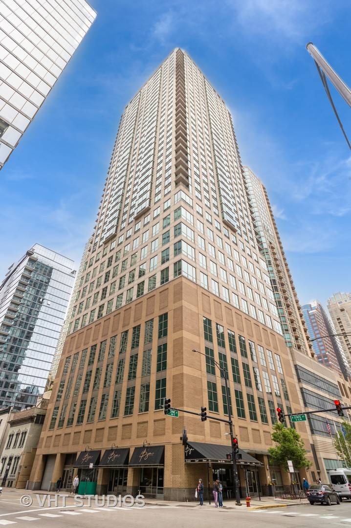 Chicago, IL 60611,2 E Erie ST #2507
