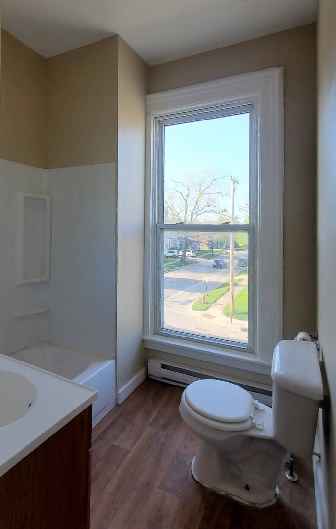 Joliet, IL 60435,316 Oneida ST