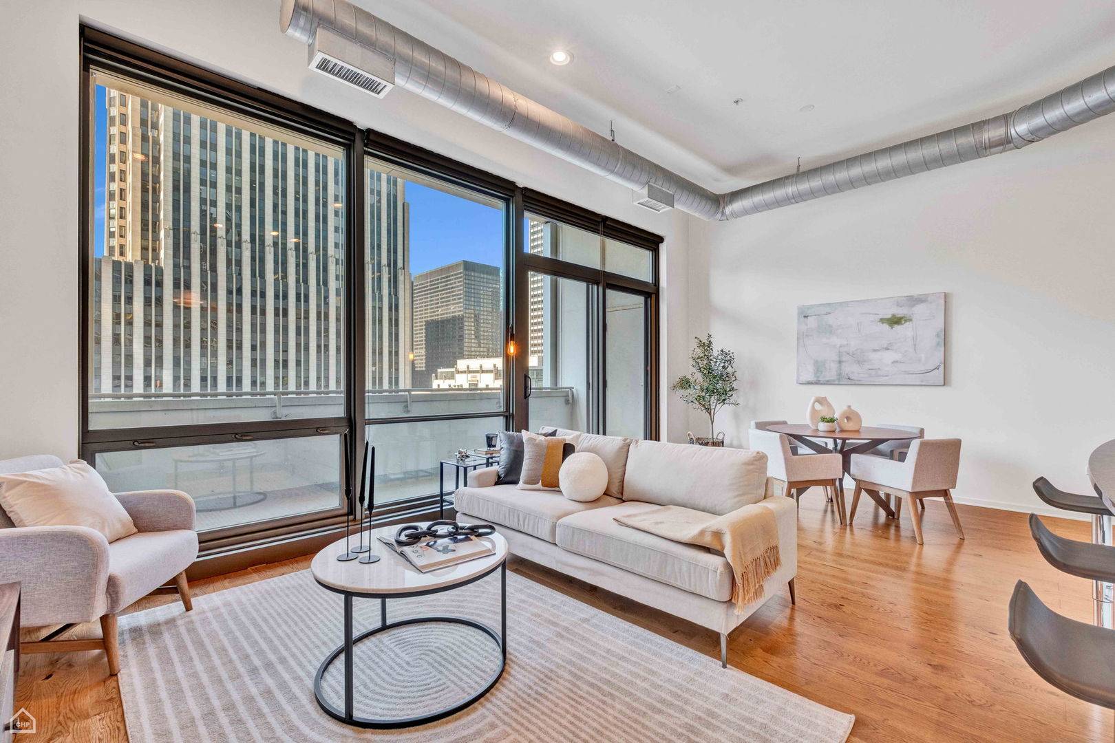 Chicago, IL 60611,240 E Illinois ST #805