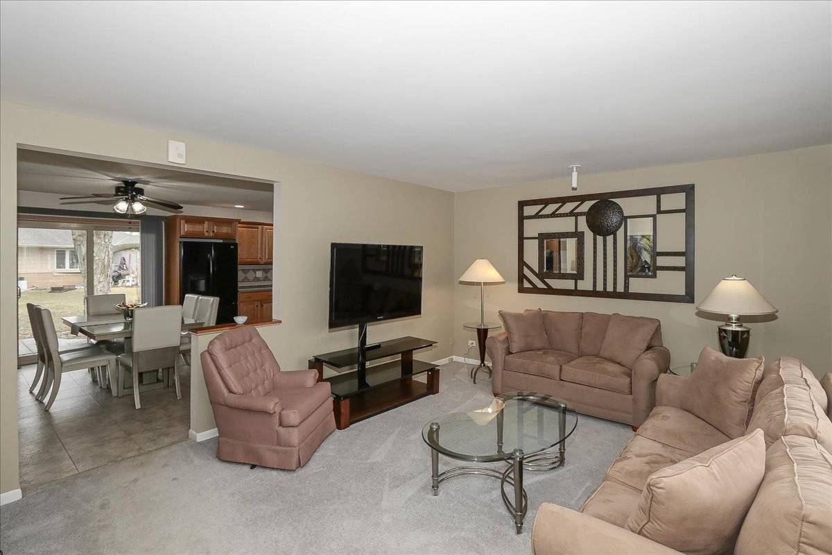 Elk Grove Village, IL 60007,581 Dogwood TRL