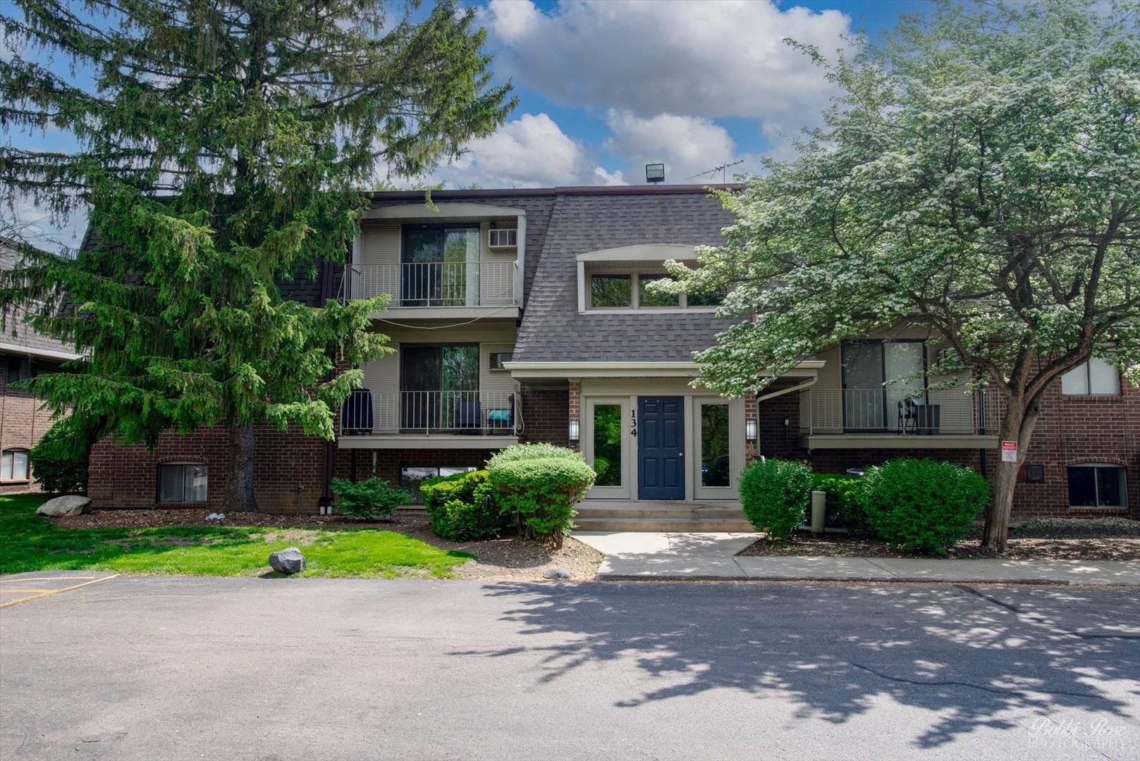 Naperville, IL 60565,134 E Bailey RD #J