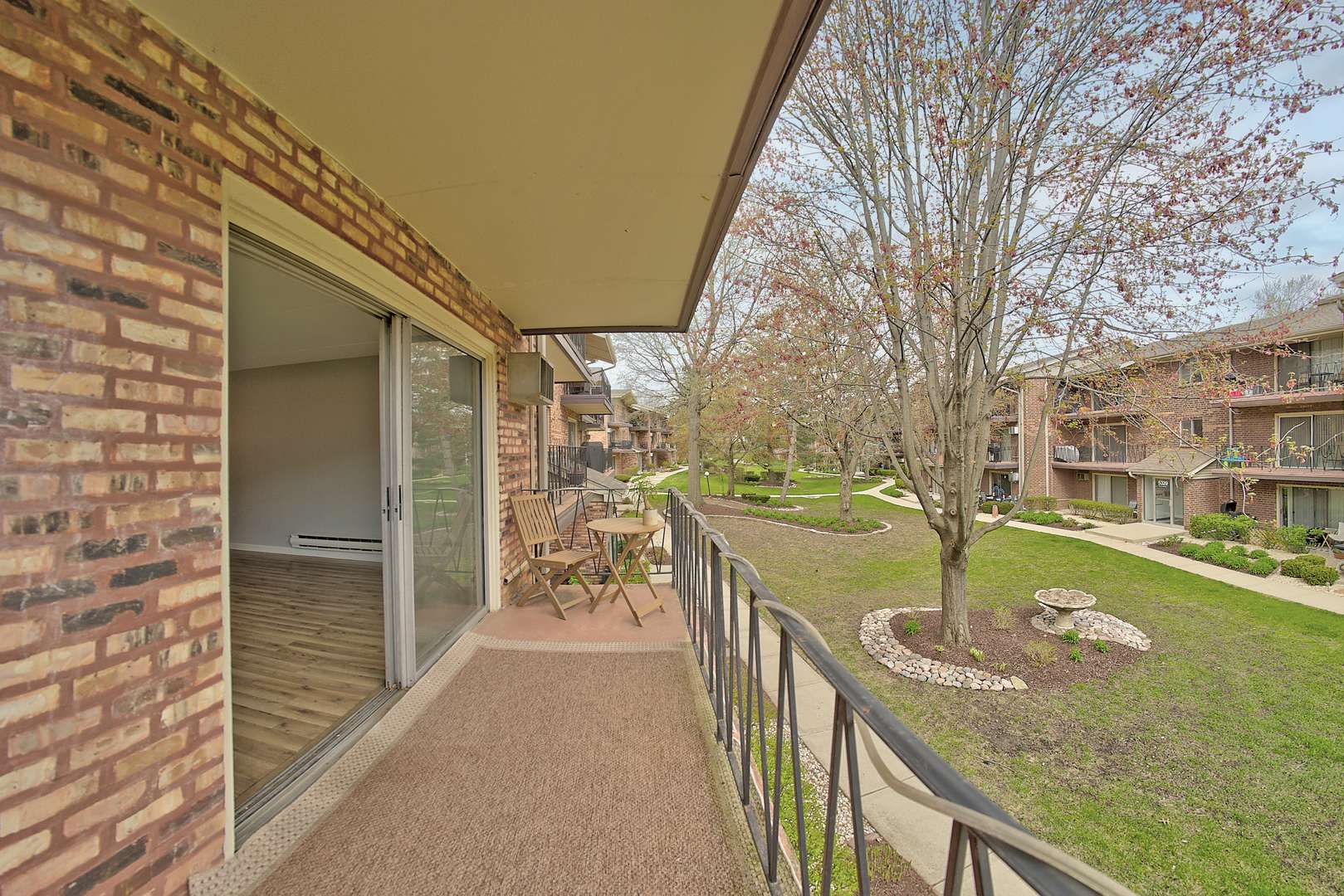 Crestwood, IL 60418,5326 Waterbury LN #1003A