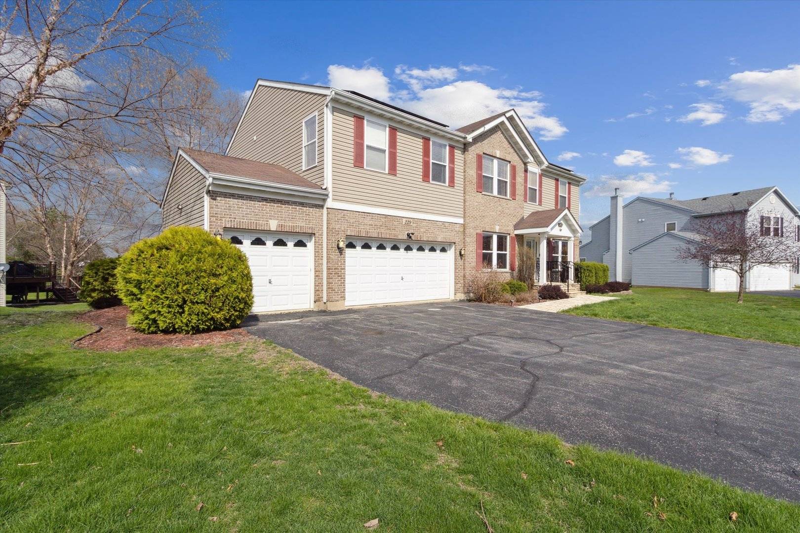 Poplar Grove, IL 61065,229 Stone Hollow DR