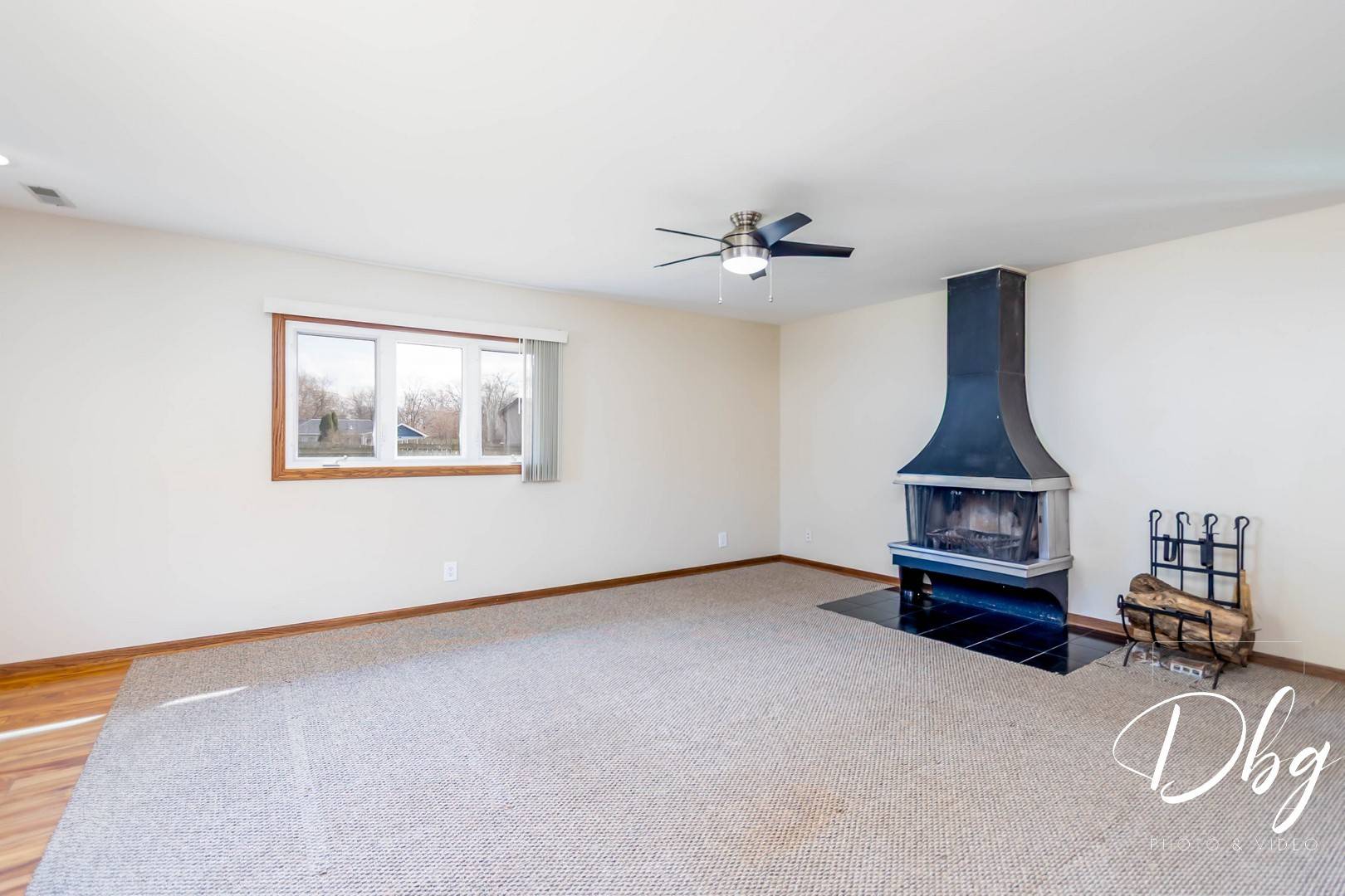 Holiday Hills, IL 60051,1503 Evergreen ST