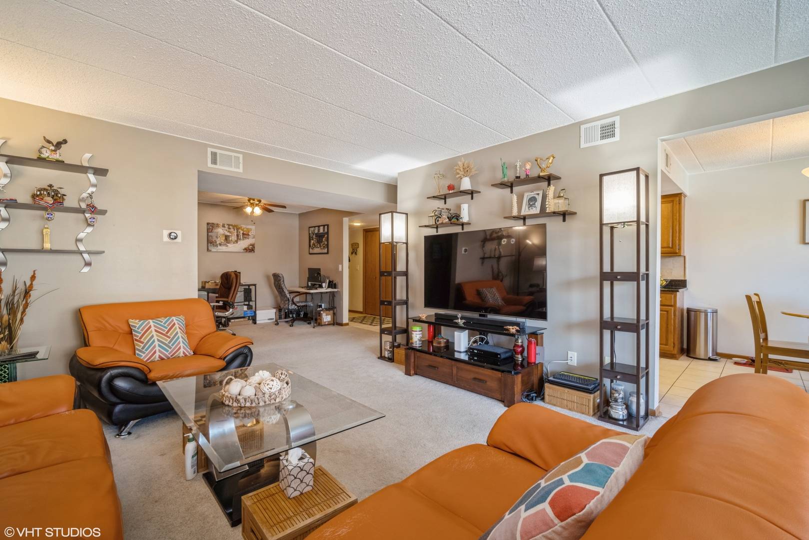 Des Plaines, IL 60016,1380 Oakwood AVE #306