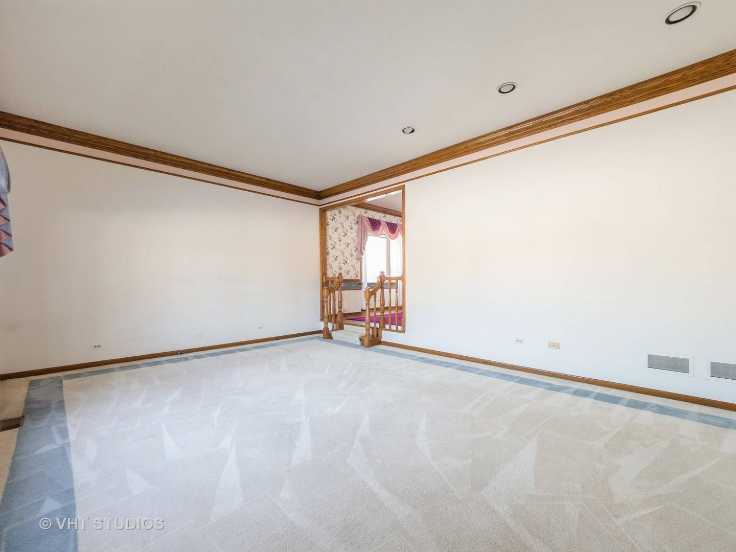 Westchester, IL 60154,10531 Camelot ST