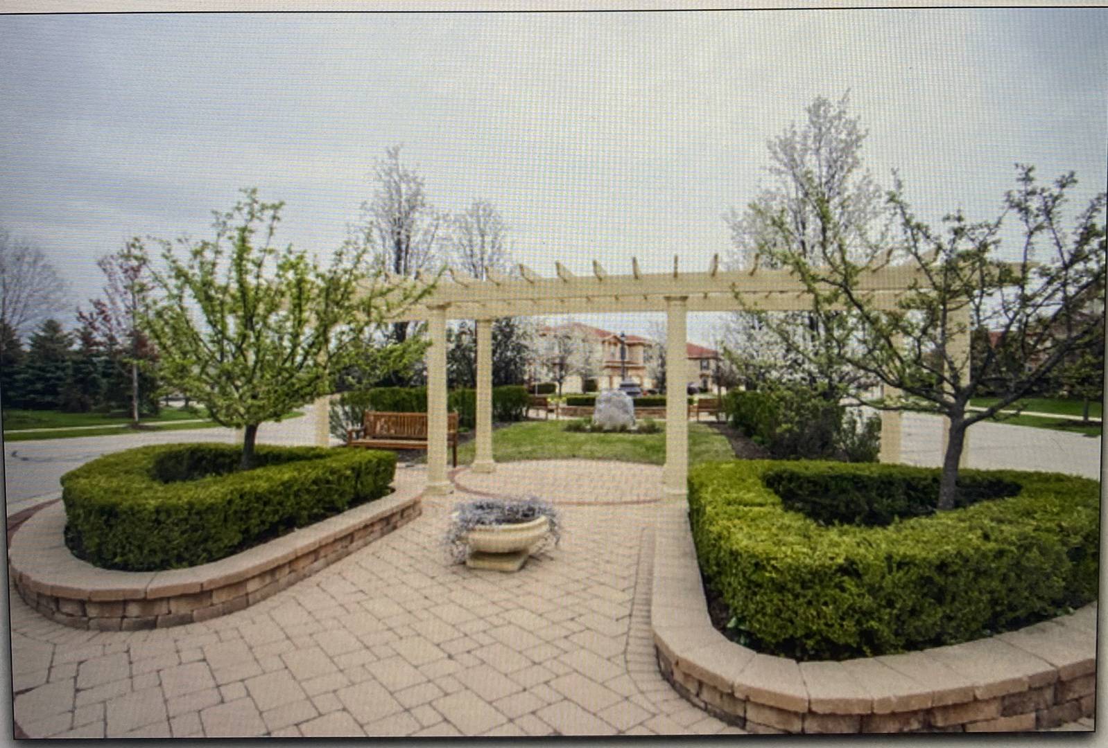 Bloomingdale, IL 60108,316 De Trevi