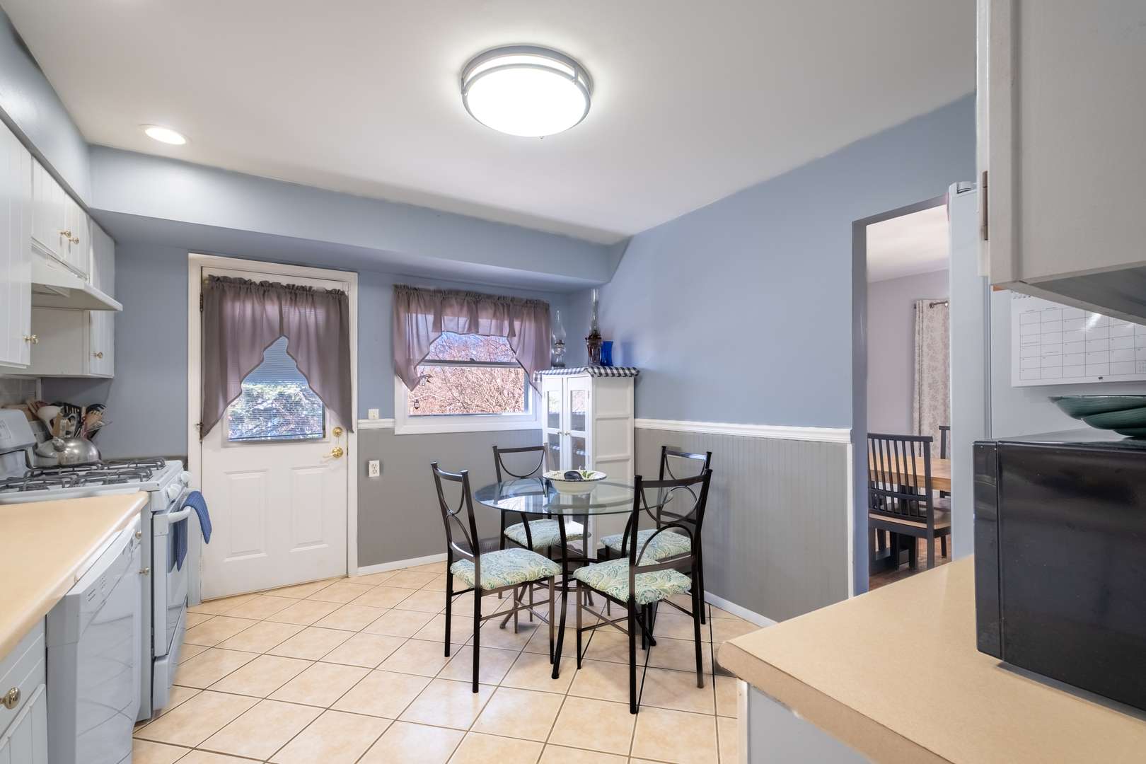 Woodridge, IL 60517,2532 Lee ST