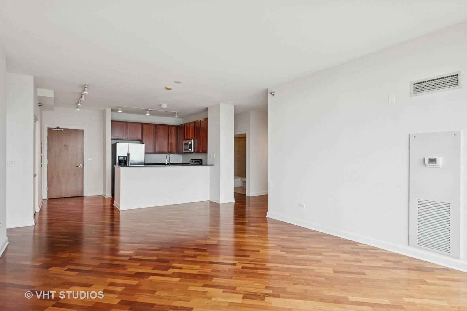 Chicago, IL 60616,1841 S Calumet AVE #704