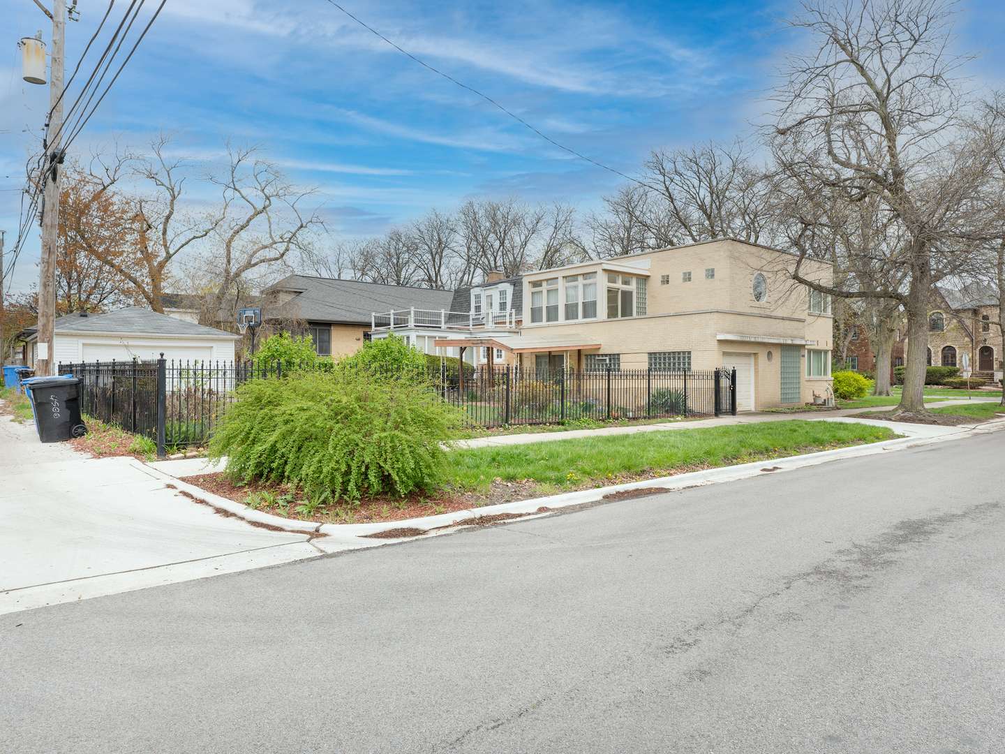 Chicago, IL 60646,4500 W Thorndale AVE
