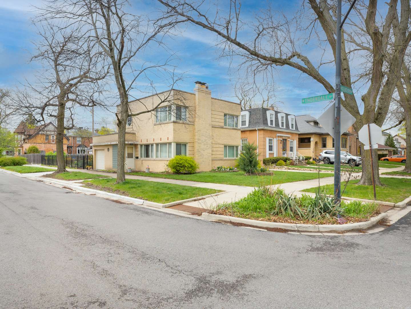 Chicago, IL 60646,4500 W Thorndale AVE