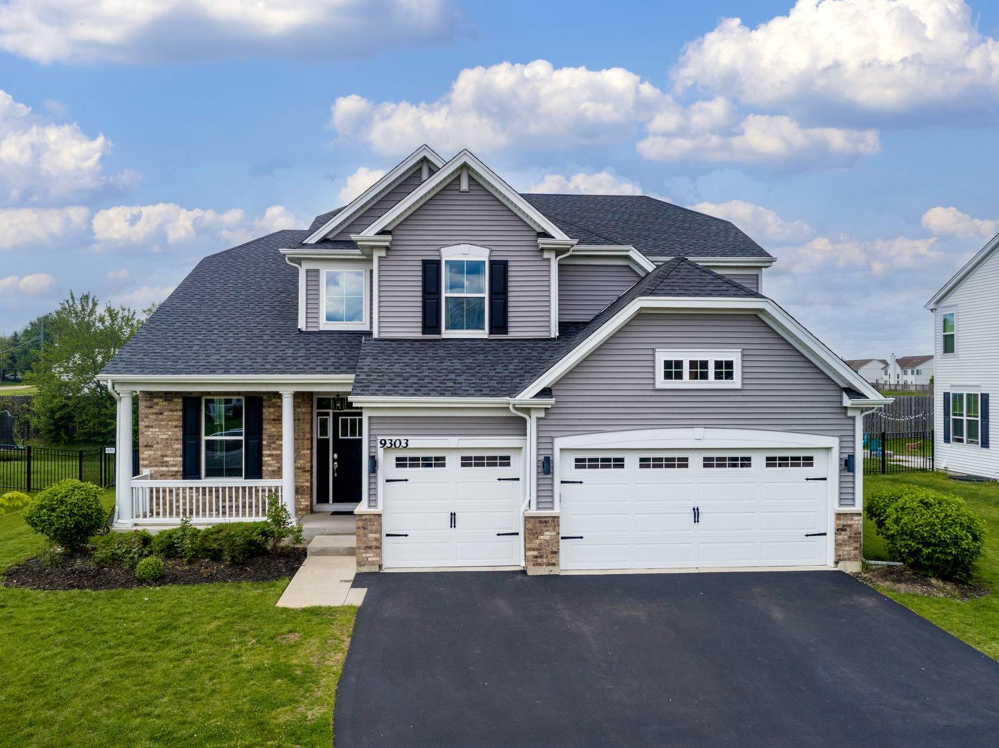 Huntley, IL 60142,9303 Enstrom LN