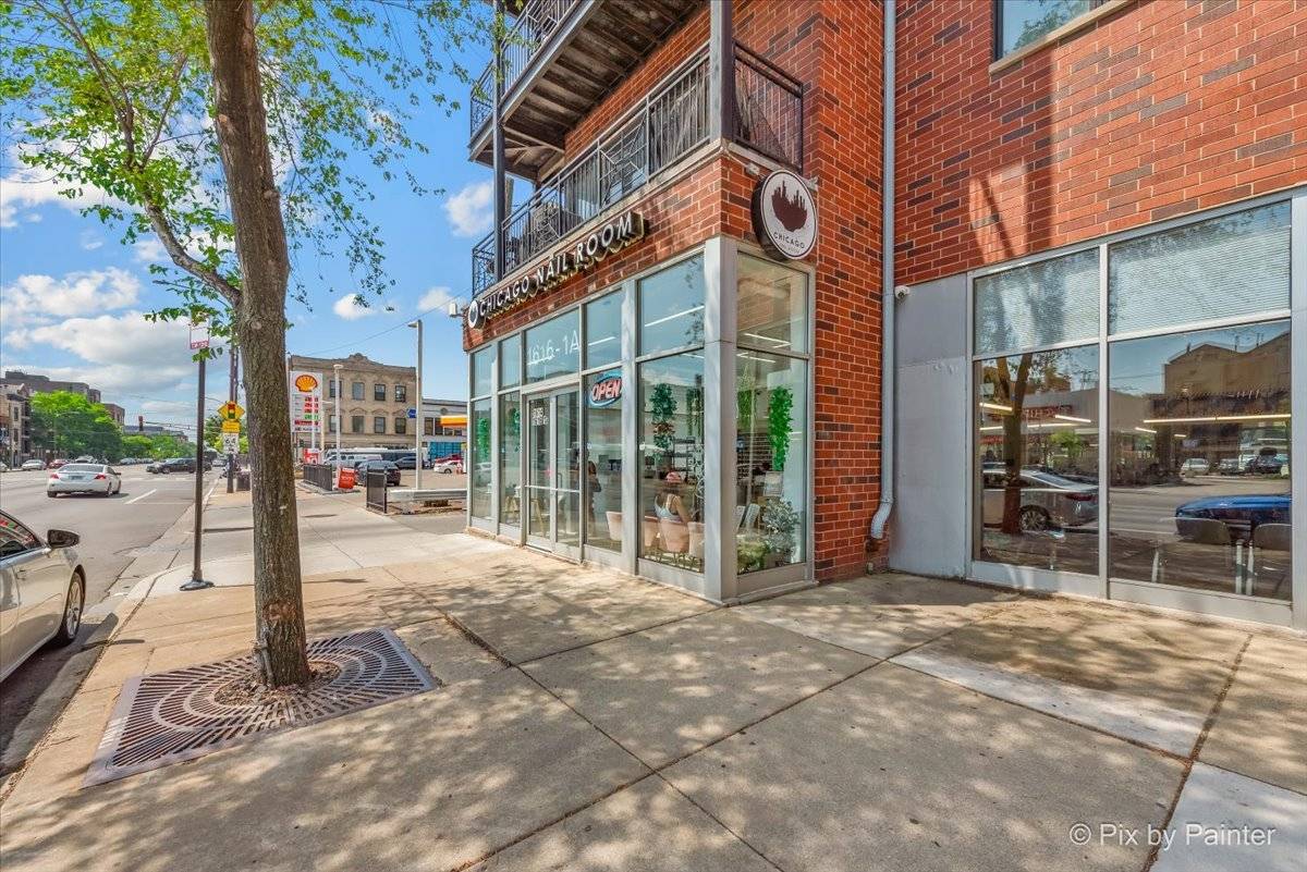 Chicago, IL 60647,1616 N Western AVE