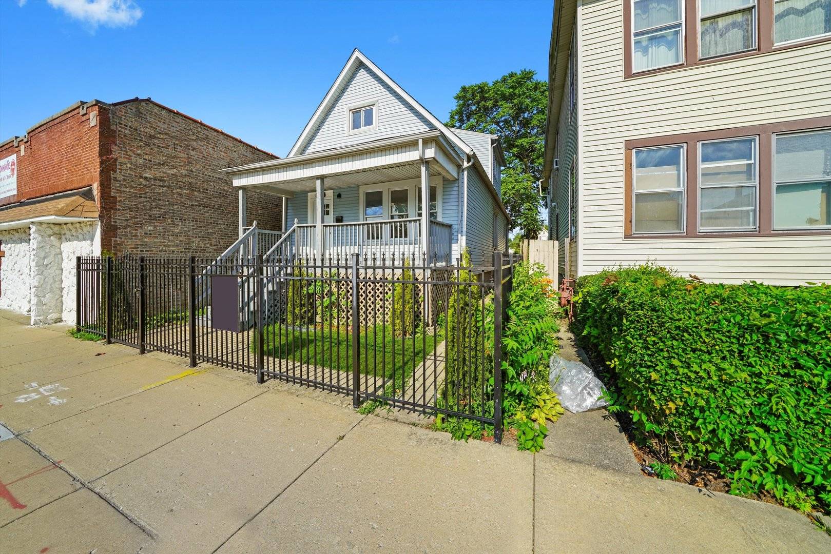 Chicago, IL 60628,10617 S Wentworth AVE