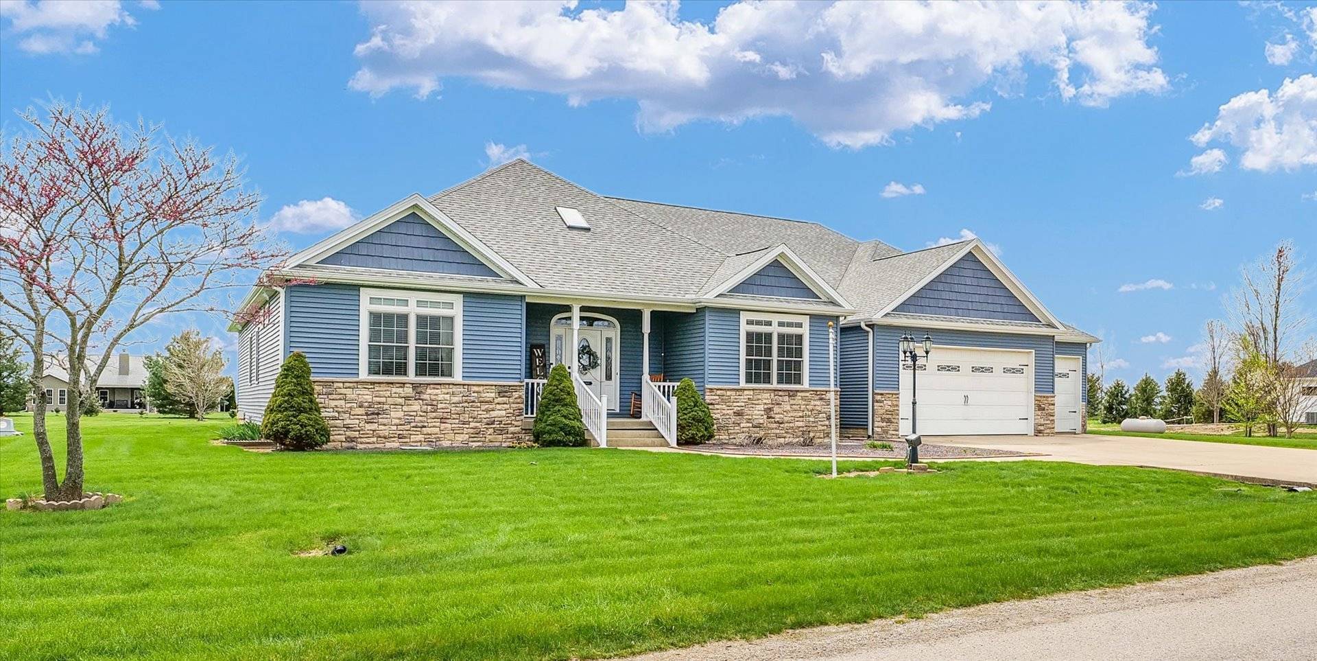 Tolono, IL 61880,1473 Mauries WAY