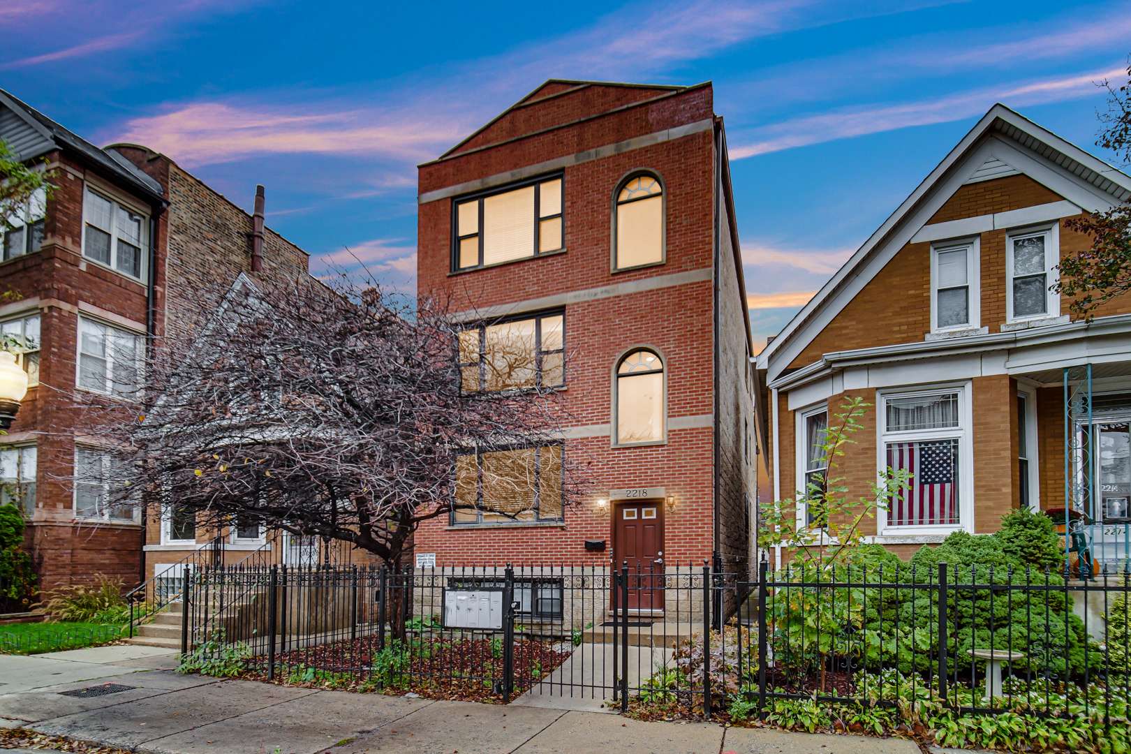 Chicago, IL 60622,2218 W Augusta BLVD #1