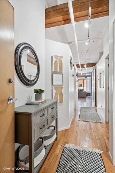 Chicago, IL 60607,417 S Jefferson ST #207B