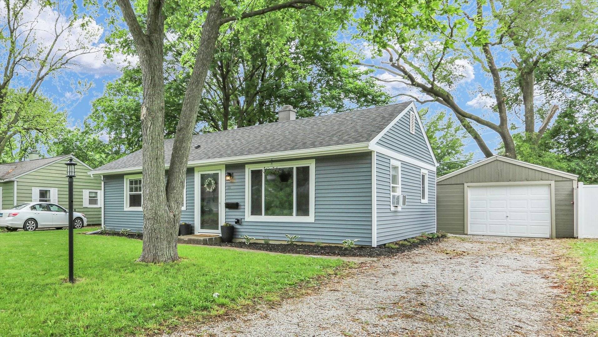 Urbana, IL 61801,1304 Briarcliff DR