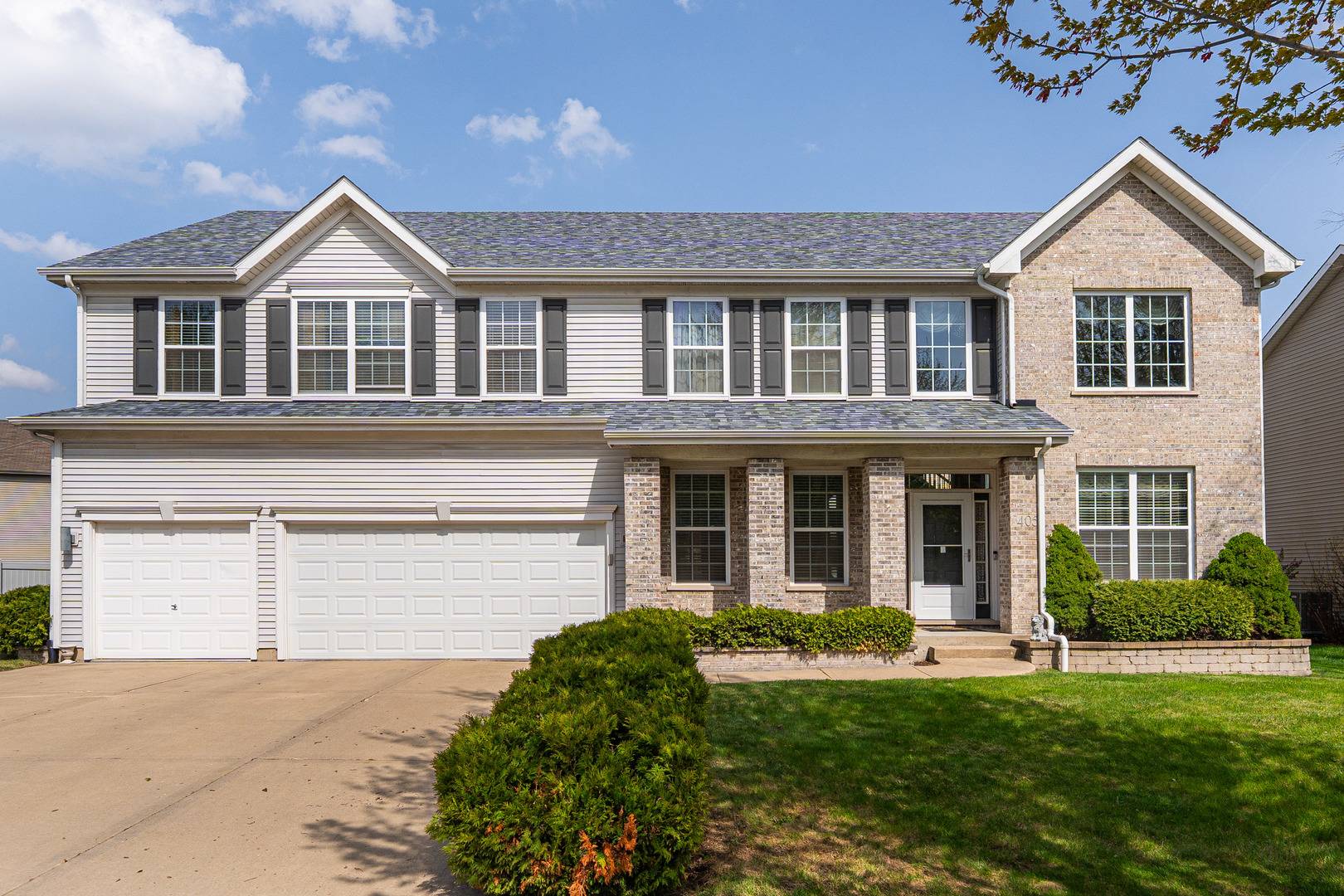 Bartlett, IL 60103,405 Blue Heron CIR