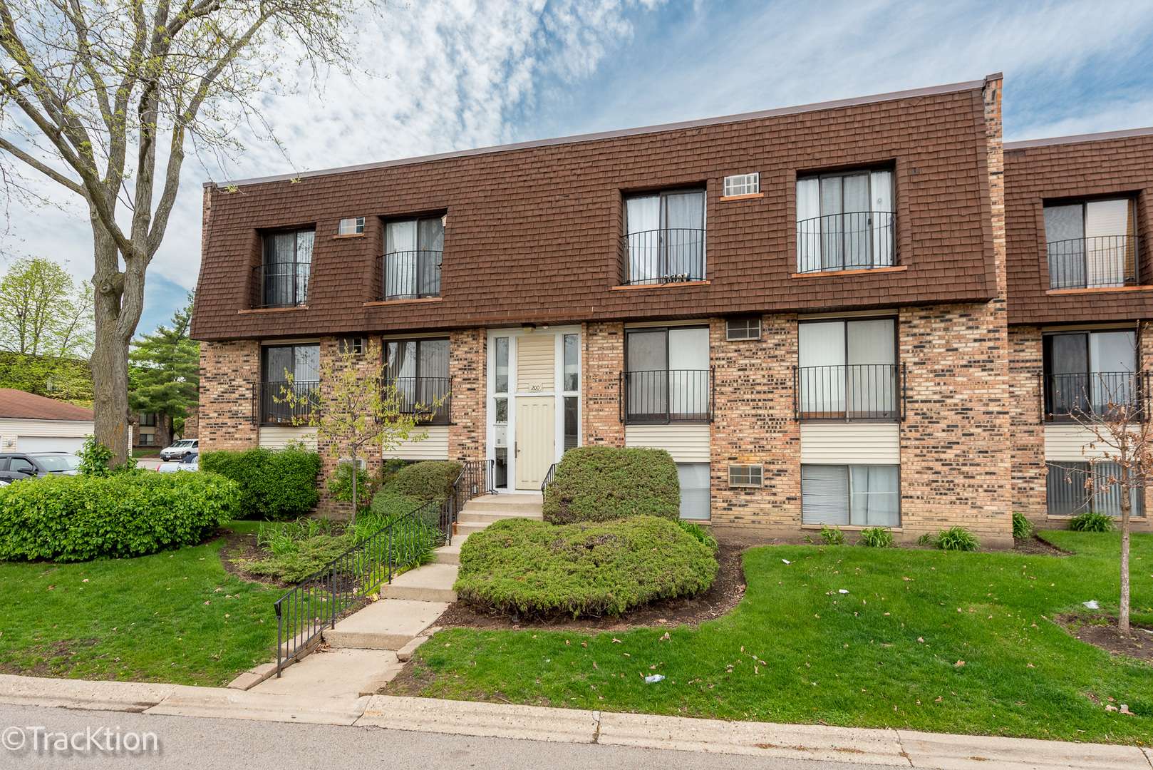 Glendale Heights, IL 60139,200 S Waters Edge DR #101