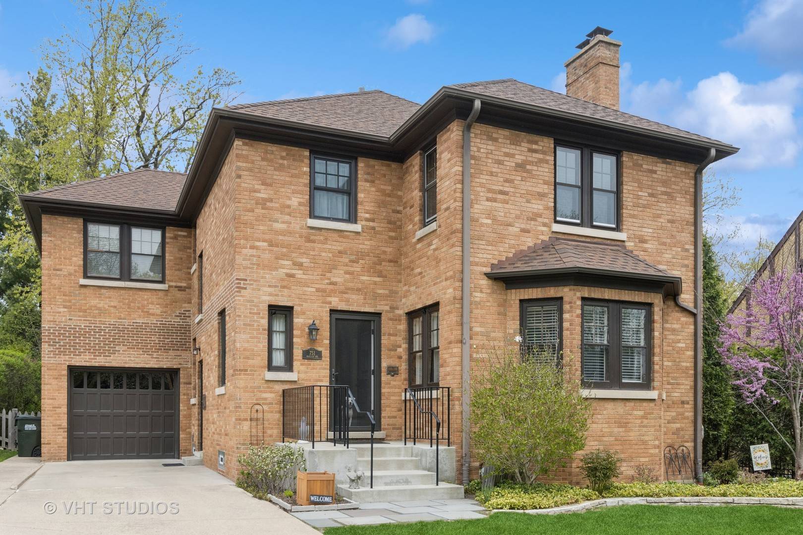 Kenilworth, IL 60043,751 Maclean AVE