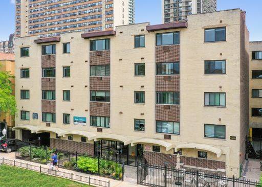Chicago, IL 60660,6001 N Kenmore AVE #312