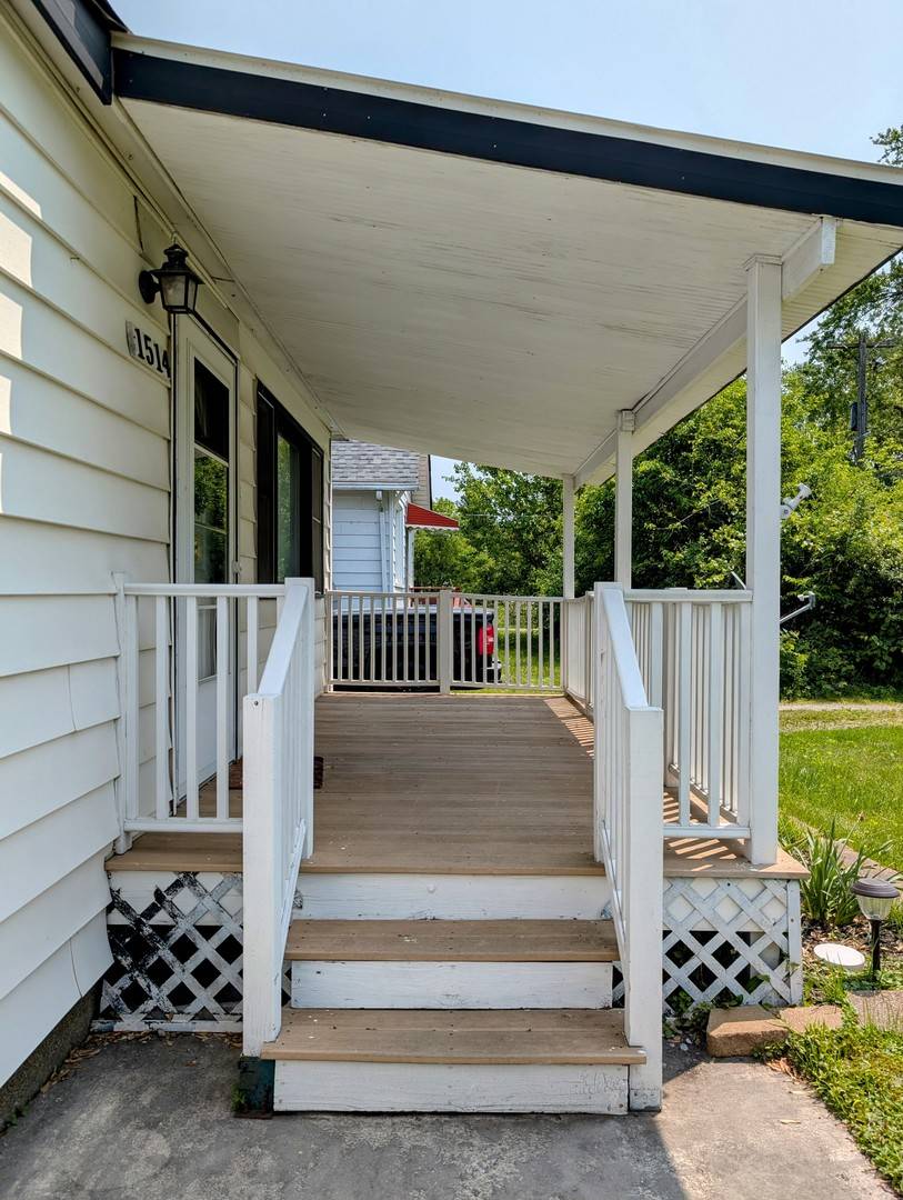 East Hazel Crest, IL 60429,1514 173rd ST