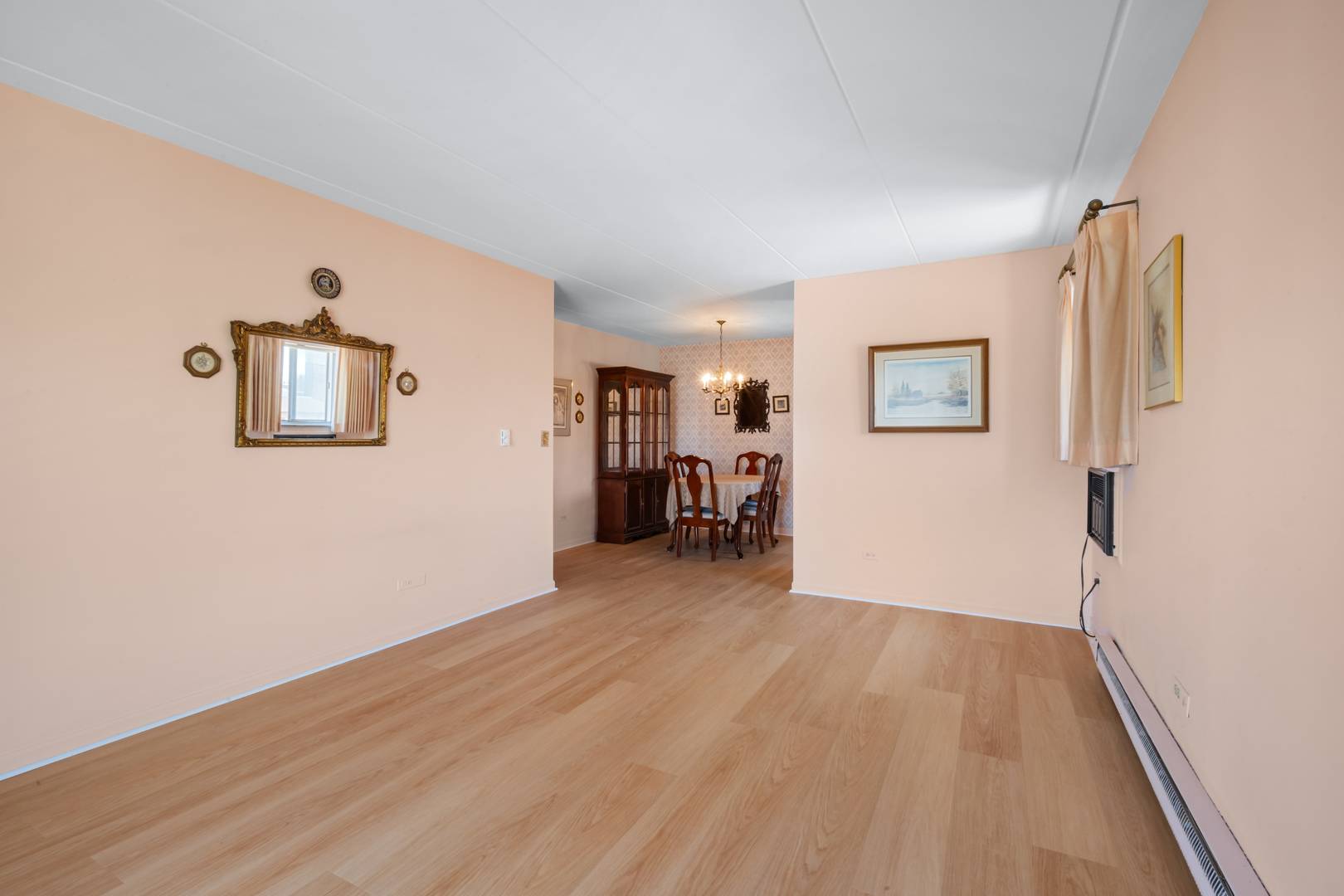 Forest Park, IL 60130,300 Circle AVE #3A