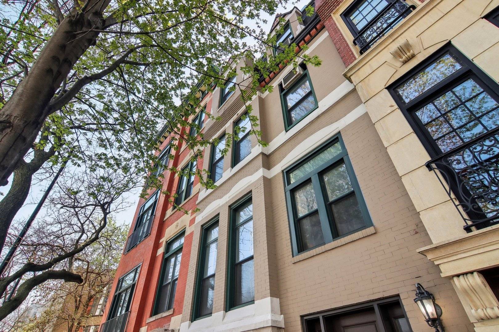 Chicago, IL 60610,1400 N La Salle ST #3N